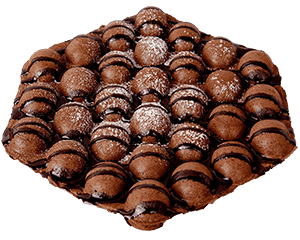 茶色のバブルワッフル。粉糖が軽くかかっている。